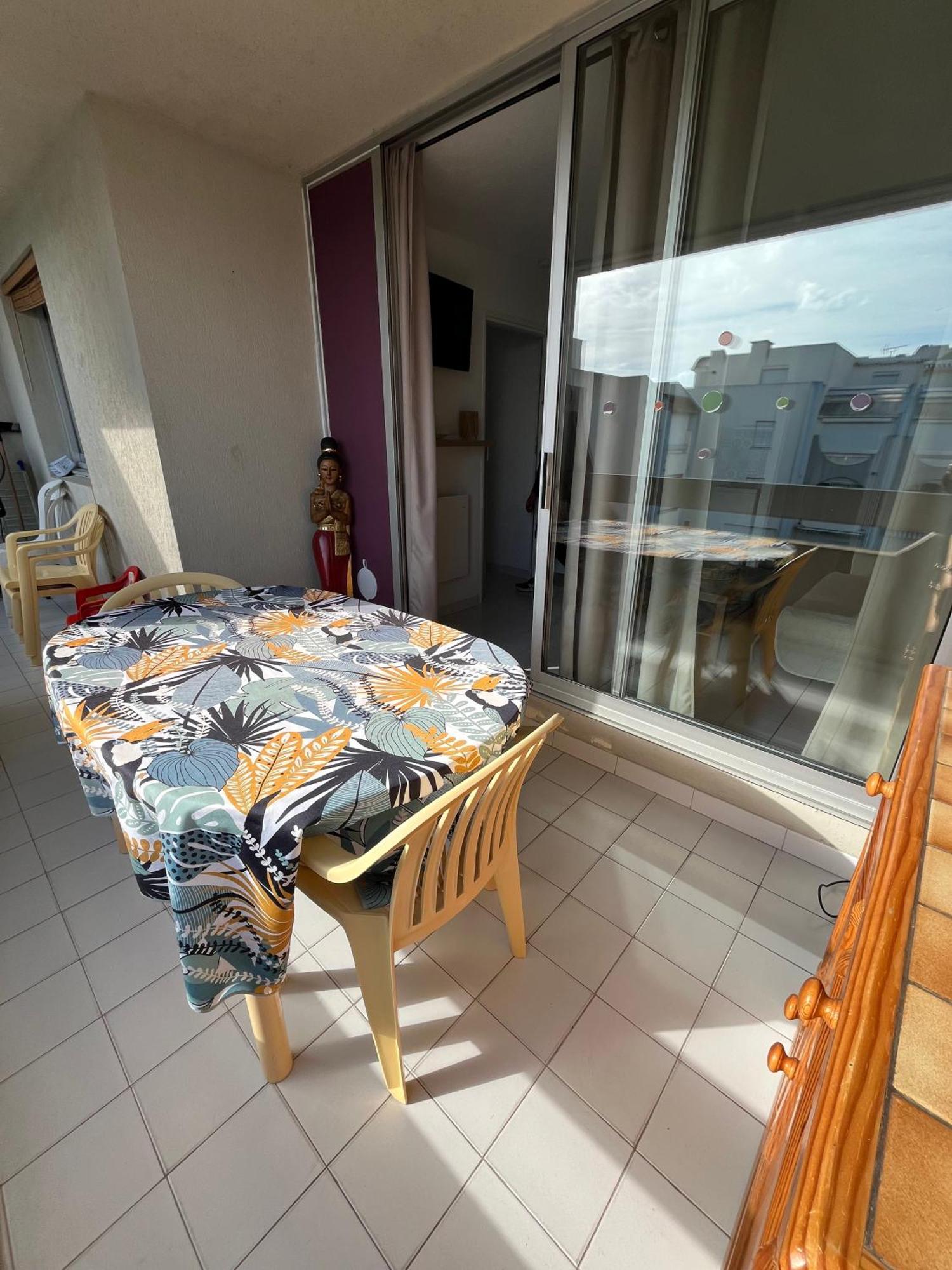 Apartment 2 Pieces + Cabine, 6 Couchages Le Grau-du-Roi